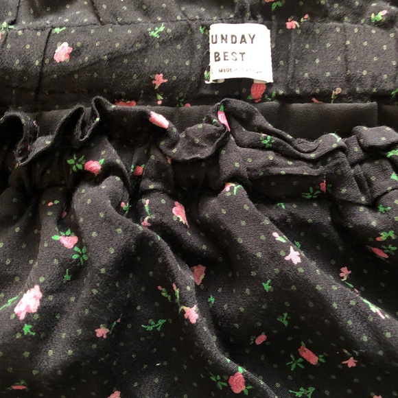 Aritzia Sunday Best ruffled floral skirt - Picture 2 of 2